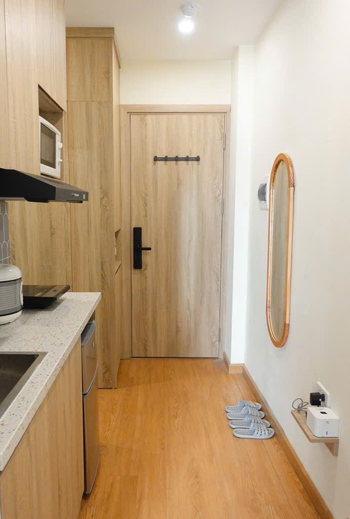 BÁN TOÀ NHÀ DỊCH VỤ LÊ DUẨN - 7 TẦNG - 9 CĂN HỘ FULL NỘI THẤT SANG SỊN MỊN - DOANH THU 80 TRIỆU/THÁNG